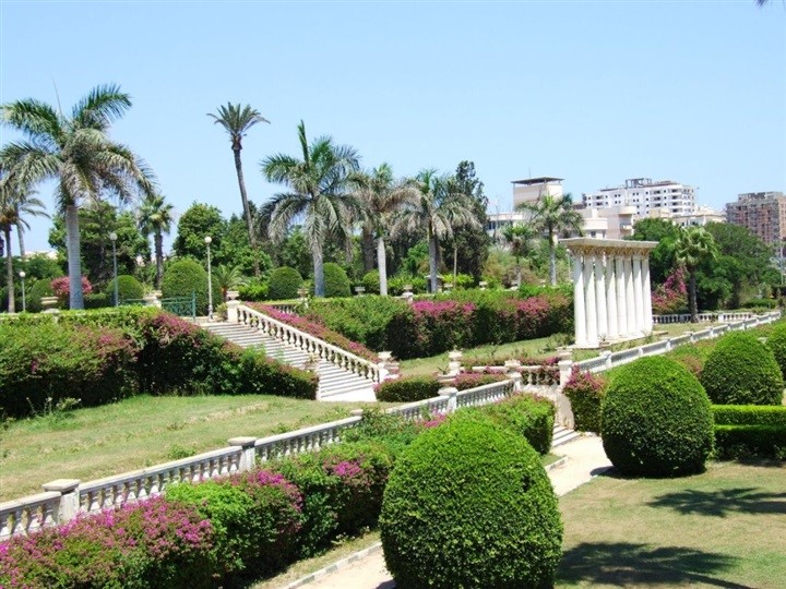 حدائق أنطونيادس